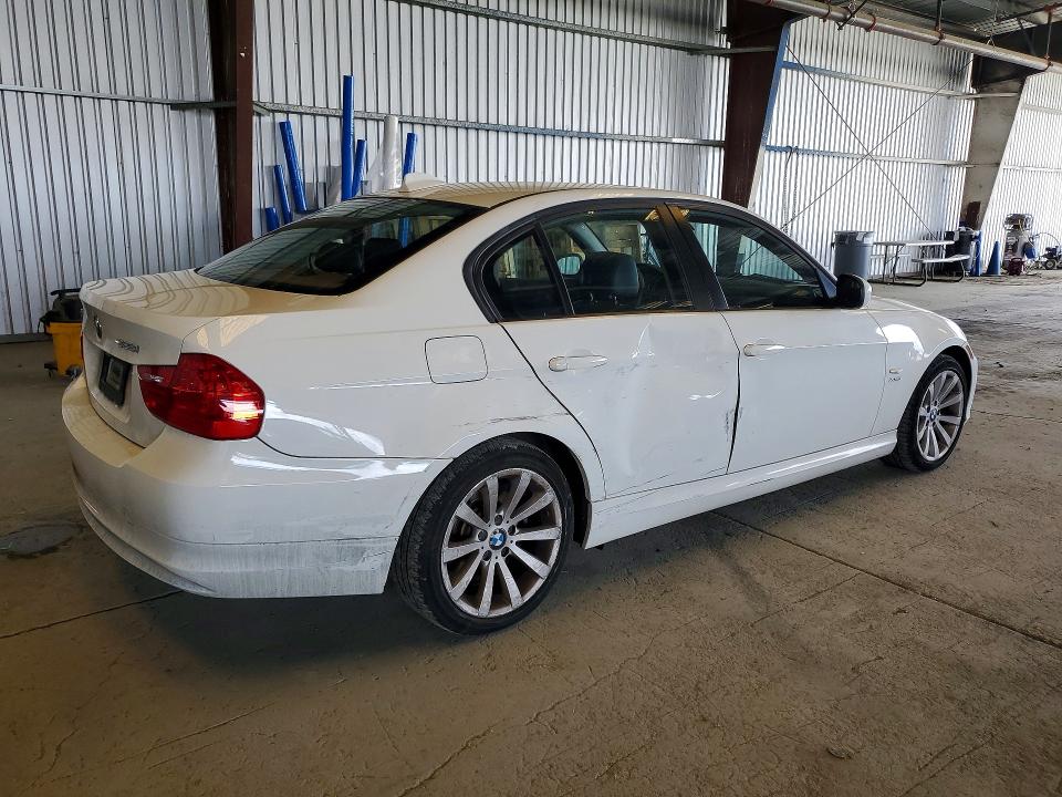 Photo 3 from auction – 2010 BMW 328 with VIN WBAPK7C55AA458330