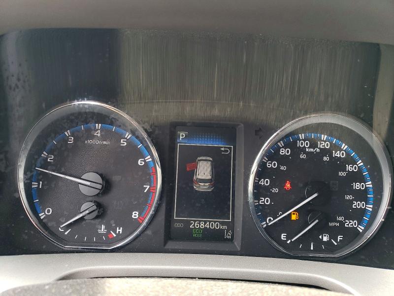 Photo 9 from auction – 2017 TOYOTA RAV4 with VIN 2T3BFREV4HW603010