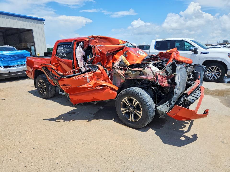 Photo 4 from auction – 2017 TOYOTA TACOMA with VIN 5TFAZ5CN9HX036626