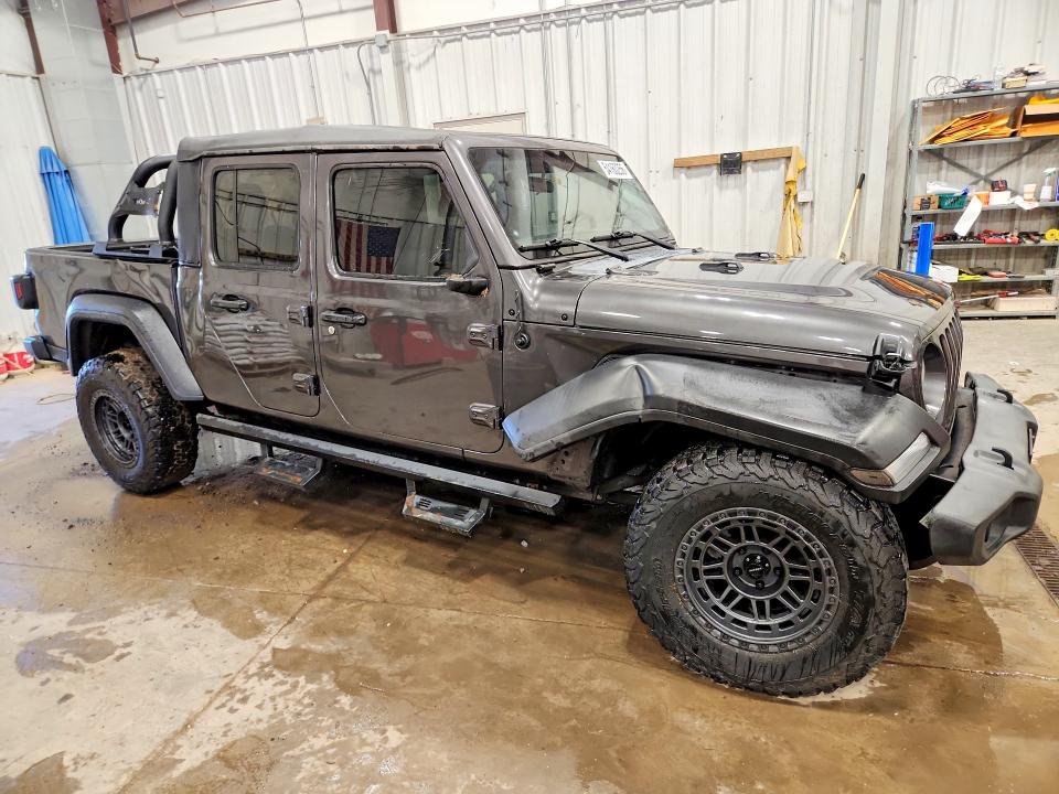Photo 4 from auction – 2020 JEEP GLADIATOR with VIN 1C6HJTAG0LL134403