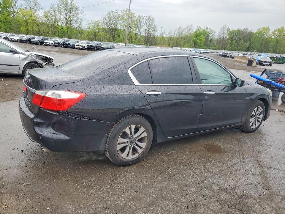 Photo 3 from auction – 2015 HONDA ACCORD with VIN 1HGCR2F33FA050041