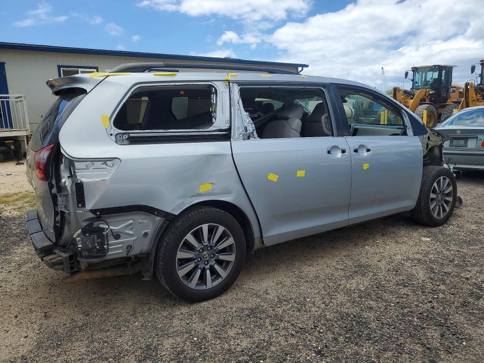 Photo 3 from auction – 2020 TOYOTA SIENNA with VIN 5TDYZ3DC9LS076509