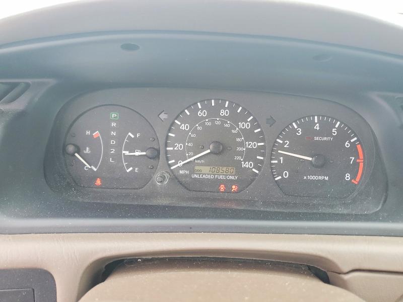 Photo 9 from auction – 1998 TOYOTA CAMRY with VIN 4T1BF28K8WU925681