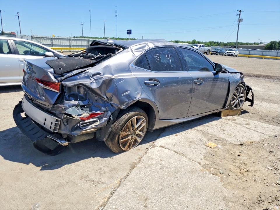 Photo 3 from auction – 2018 LEXUS IS with VIN JTHBA1D2XJ5070759