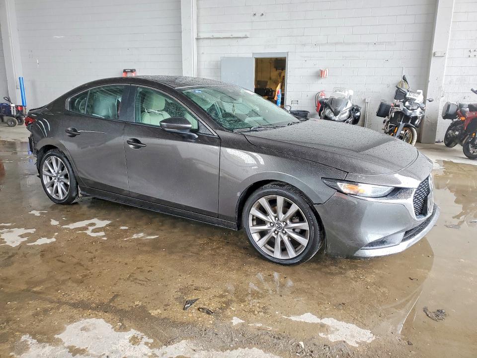 Photo 4 from auction – 2020 MAZDA 3 with VIN 3MZBPACL4LM119605