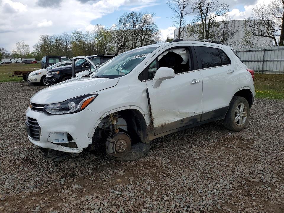 CHEVROLET TRAX 2019 with VIN KL7CJPSB6KB858952 - Photo from auction