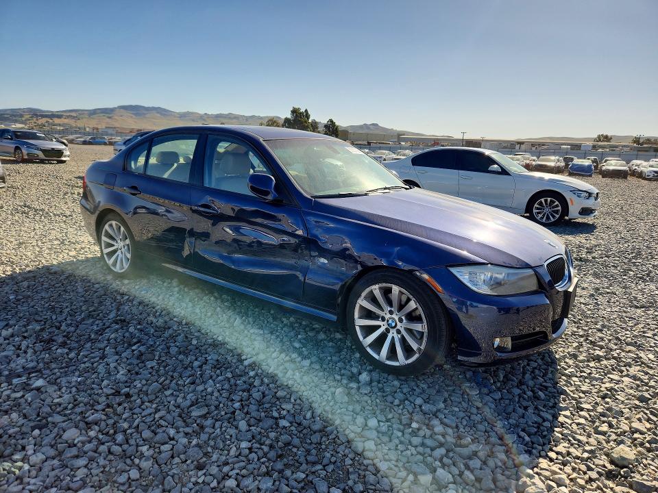 Photo 4 from auction – 2011 BMW 328 with VIN WBAPH5C50BF093451