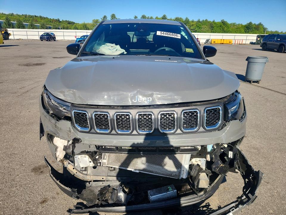 Photo 5 from auction – 2024 JEEP COMPASS with VIN 3C4NJDAN7RT576995
