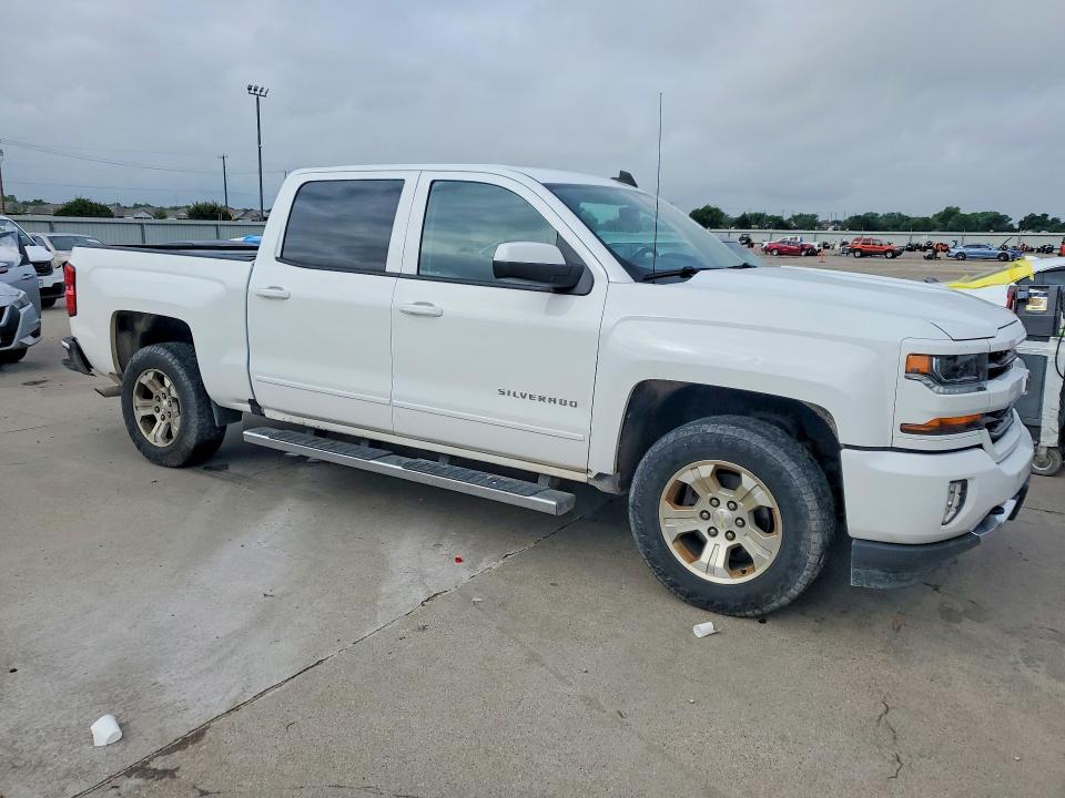 Photo 4 from auction – 2017 CHEVROLET SILVERADO with VIN 3GCUKREC7HG170799