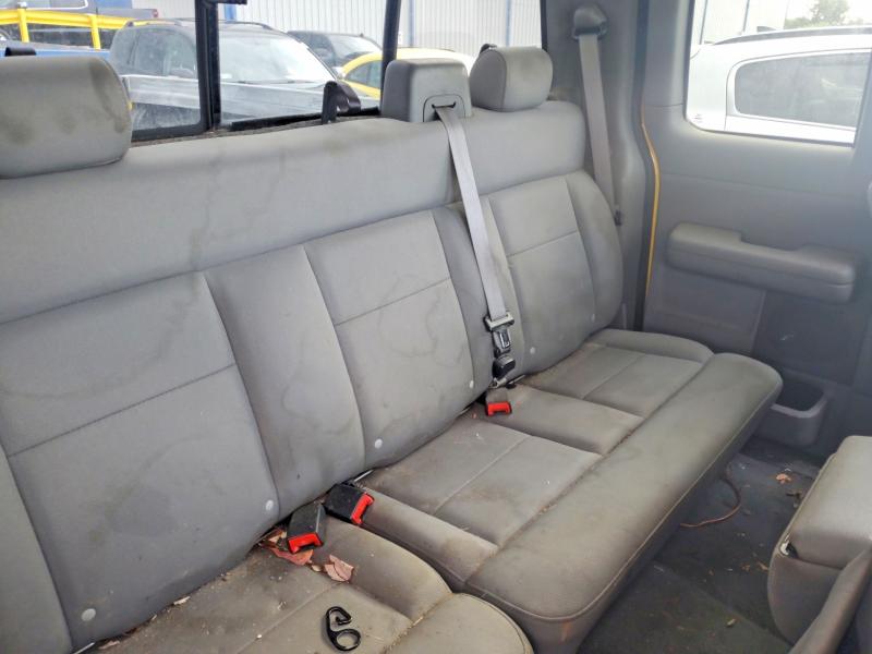 Foto 10 de la subasta – 2004 FORD F150 con VIN 1FTRX04W54KC44982