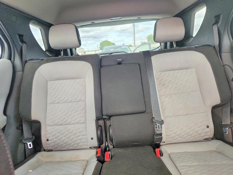 Photo 10 from auction – 2018 CHEVROLET EQUINOX with VIN 3GNAXHEV8JL360437
