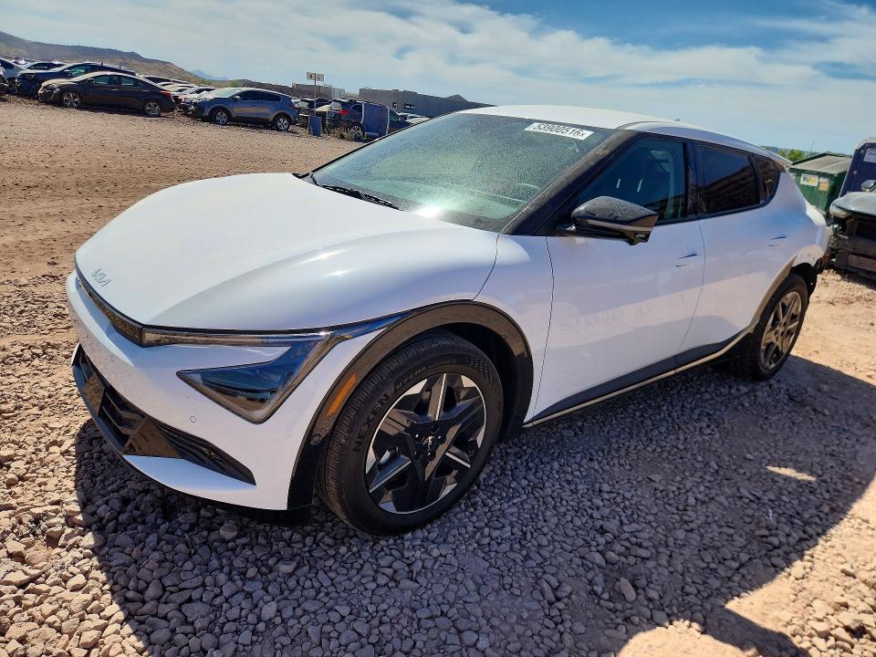 KIA EV6 2025 with VIN 5XYC34JA0SG010902 - Photo from auction