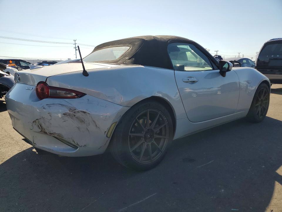 Photo 3 from auction – 2018 MAZDA MX-5 MIATA with VIN JM1NDAD75J0202261