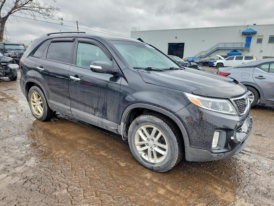 Фото 4 с аукциона – 2015 KIA SORENTO с VIN 5XYKT3A67FG661130