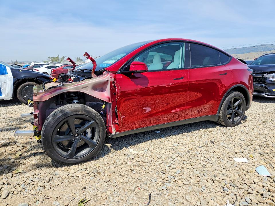 TESLA MODEL Y 2026 with VIN 7SAYGDEE1TF453658 - Photo from auction
