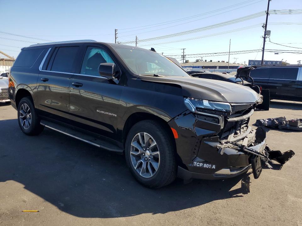 Photo 4 from auction – 2024 CHEVROLET SUBURBAN with VIN 1GNSCCKD2RR168675