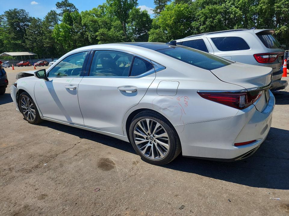 Foto 2 de la subasta – 2019 LEXUS ES con VIN 58ABZ1B13KU007826