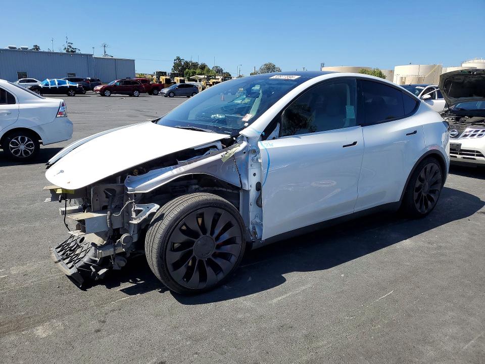 TESLA MODEL Y 2023 con VIN 7SAYGDEF4PF593749 - Foto de la subasta
