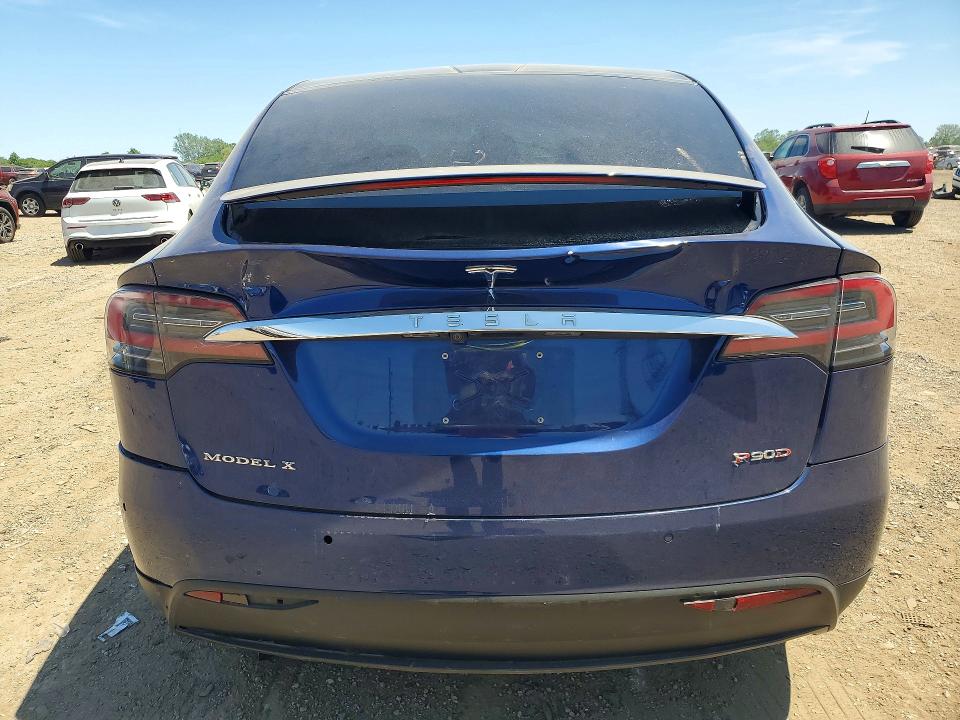 Photo 6 from auction – 2016 TESLA MODEL X with VIN 5YJXCAE45GF005584