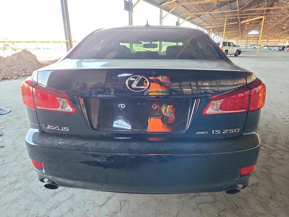 Photo 6 from auction – 2010 LEXUS IS with VIN JTHCF5C20A5038675