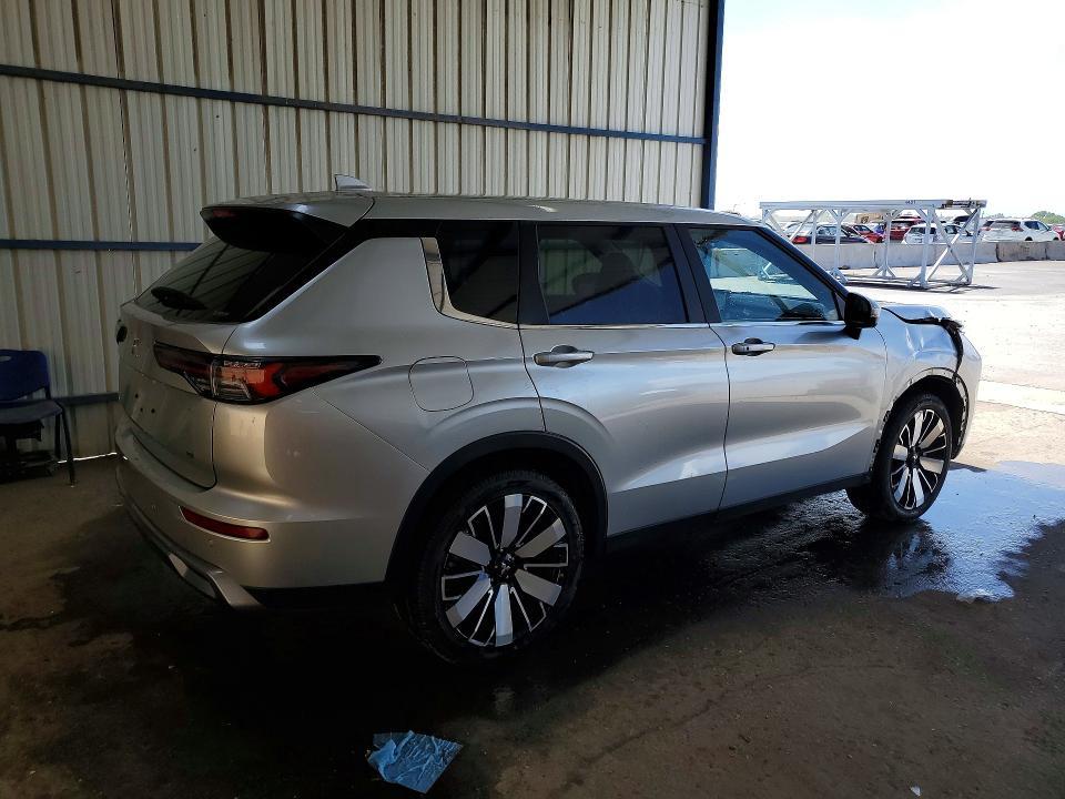Photo 3 from auction – 2025 MITSUBISHI OUTLANDER with VIN JA4J4VA83SZ020505