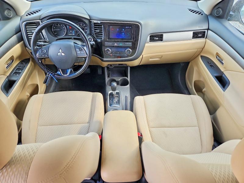 Zdjęcie 8 z aukcji – 2016 MITSUBISHI OUTLANDER z VIN JA4AZ3A31GZ011027
