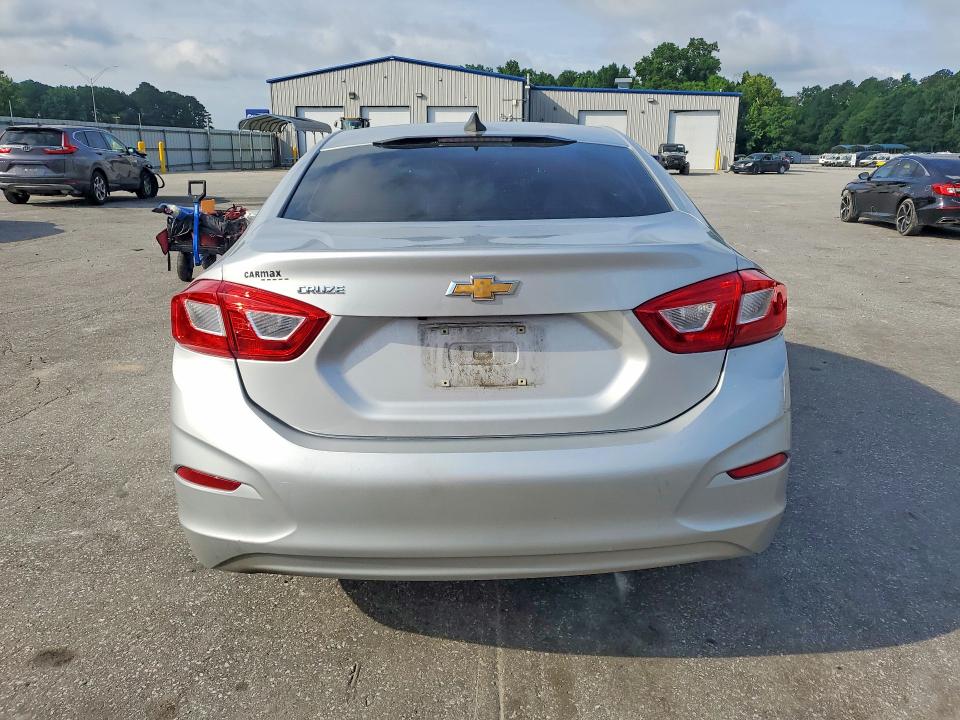 Photo 6 from auction – 2017 CHEVROLET CRUZE with VIN 3G1BC5SM4HS561649