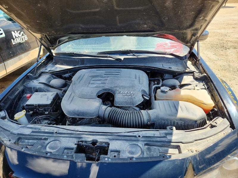 Photo 11 from auction – 2017 CHRYSLER 300 with VIN 2C3CCABG6HH663945