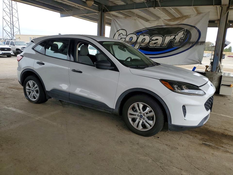 Photo 4 from auction – 2020 FORD ESCAPE with VIN 1FMCU0F6XLUB70873