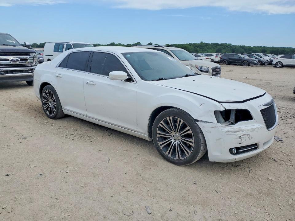 Photo 4 from auction – 2013 CHRYSLER 300 with VIN 2C3CCABT6DH698640