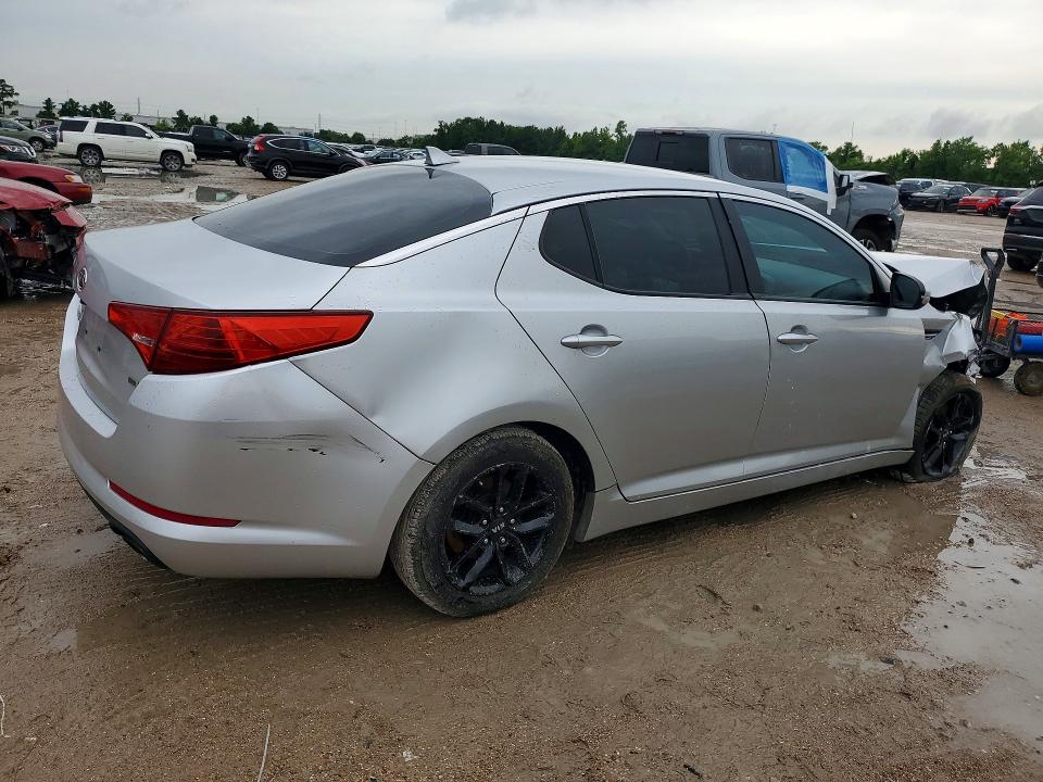Photo 3 from auction – 2011 KIA OPTIMA with VIN KNAGM4A71B5149946