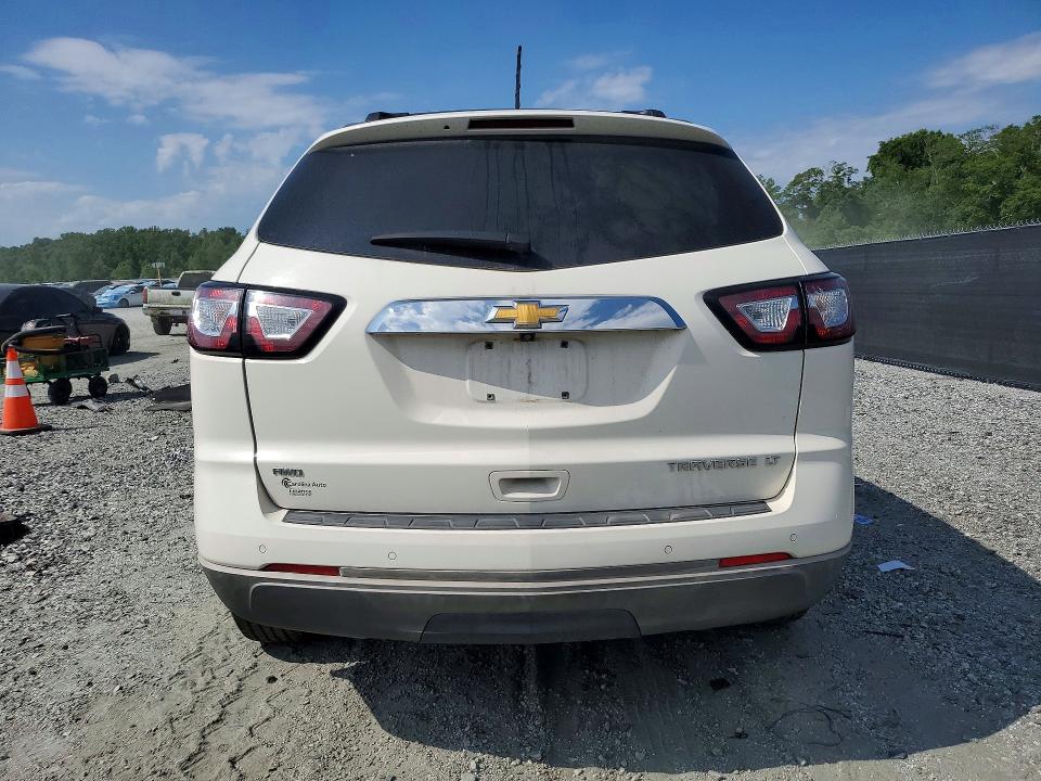 Photo 6 from auction – 2015 CHEVROLET TRAVERSE with VIN 1GNKVHKD8FJ130692