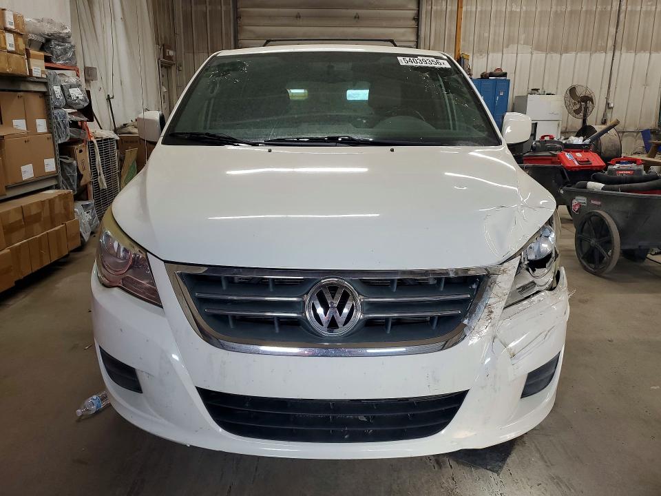 Photo 5 from auction – 2011 VOLKSWAGEN ROUTAN with VIN 2V4RW5DG0BR747672