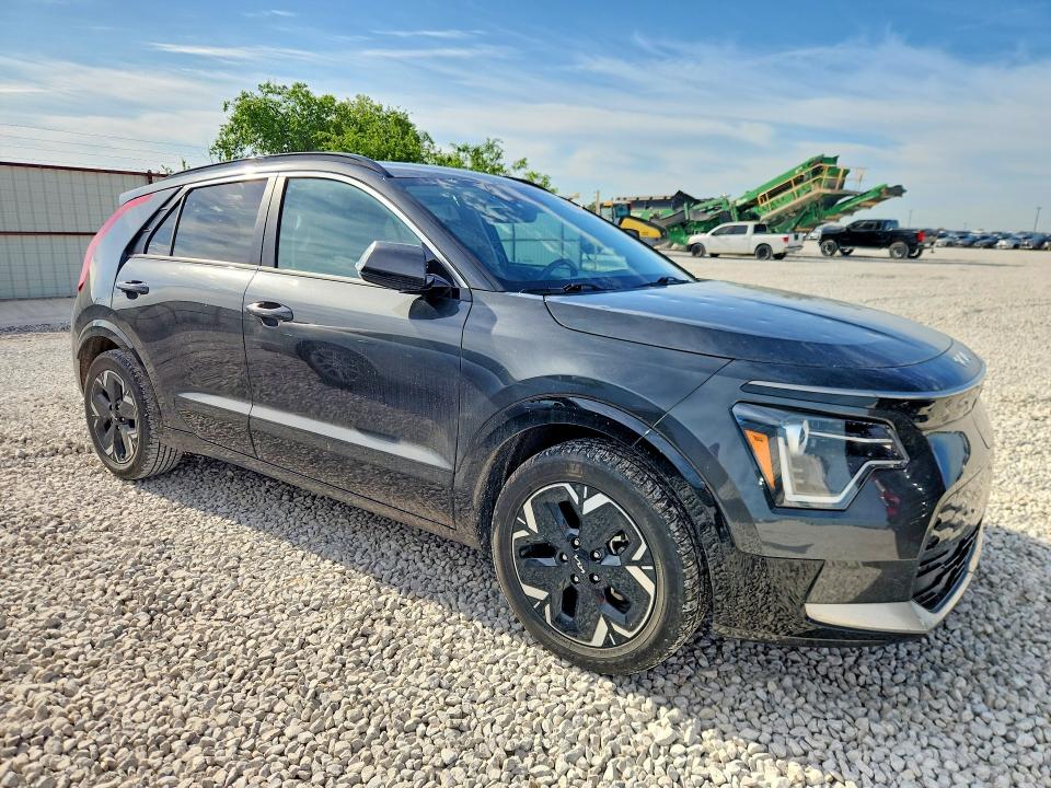Photo 4 from auction – 2023 KIA NIRO with VIN KNDCR3L17P5048701