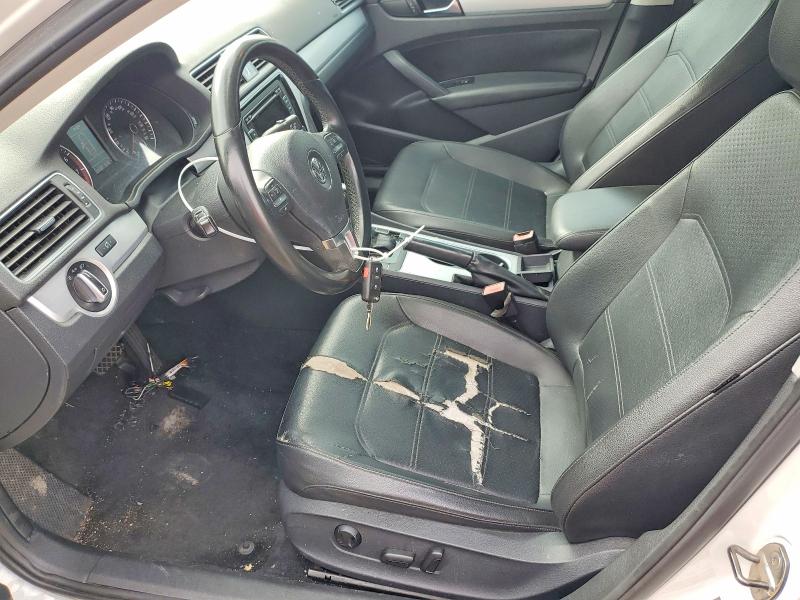 Photo 7 from auction – 2013 VOLKSWAGEN PASSAT with VIN 1VWBP7A36DC095543