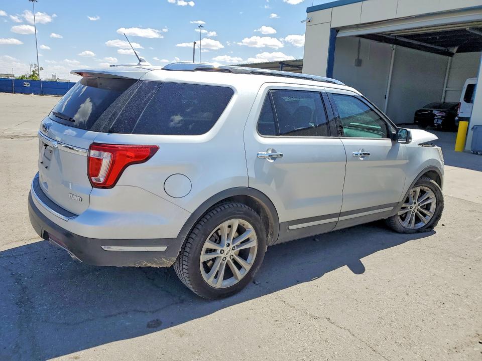 Photo 3 from auction – 2019 FORD EXPLORER with VIN 1FM5K7F8XKGB38043