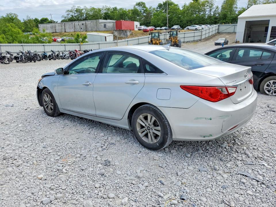 Photo 2 from auction – 2012 HYUNDAI SONATA with VIN 5NPEB4AC4CH313317