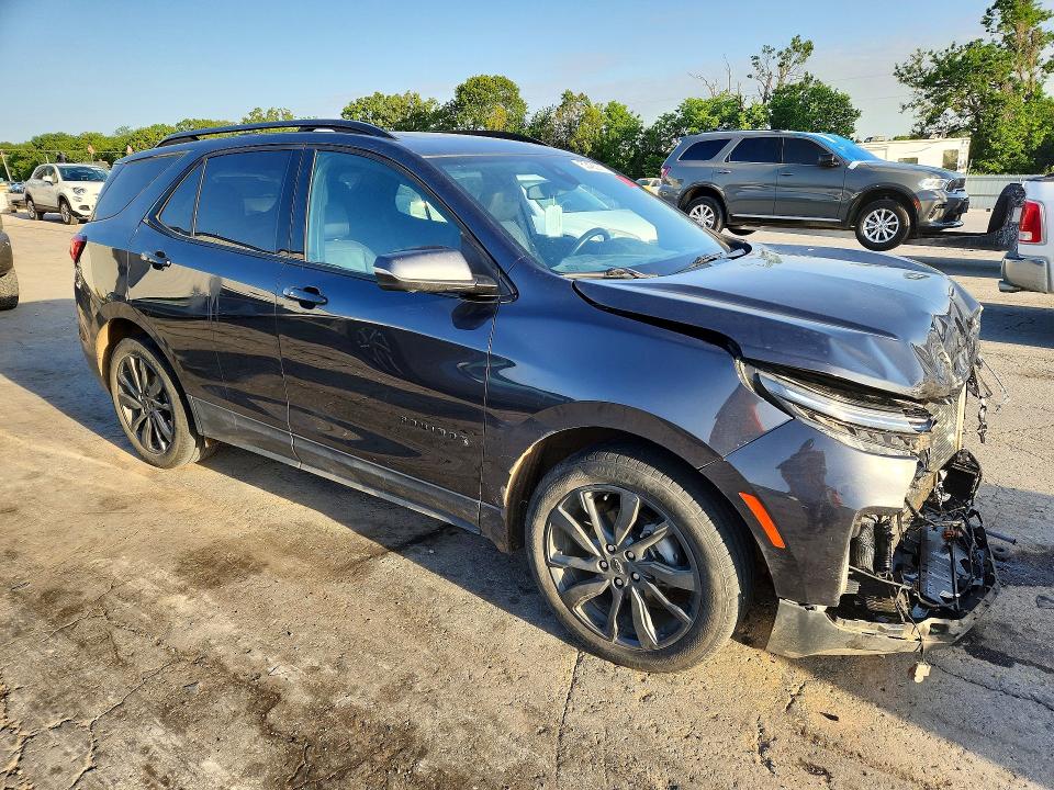 Photo 4 from auction – 2022 CHEVROLET EQUINOX with VIN 2GNAXMEV9N6151713