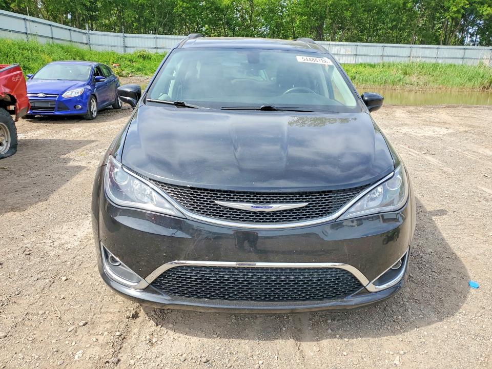 Photo 5 from auction – 2017 CHRYSLER PACIFICA with VIN 2C4RC1BG1HR832401