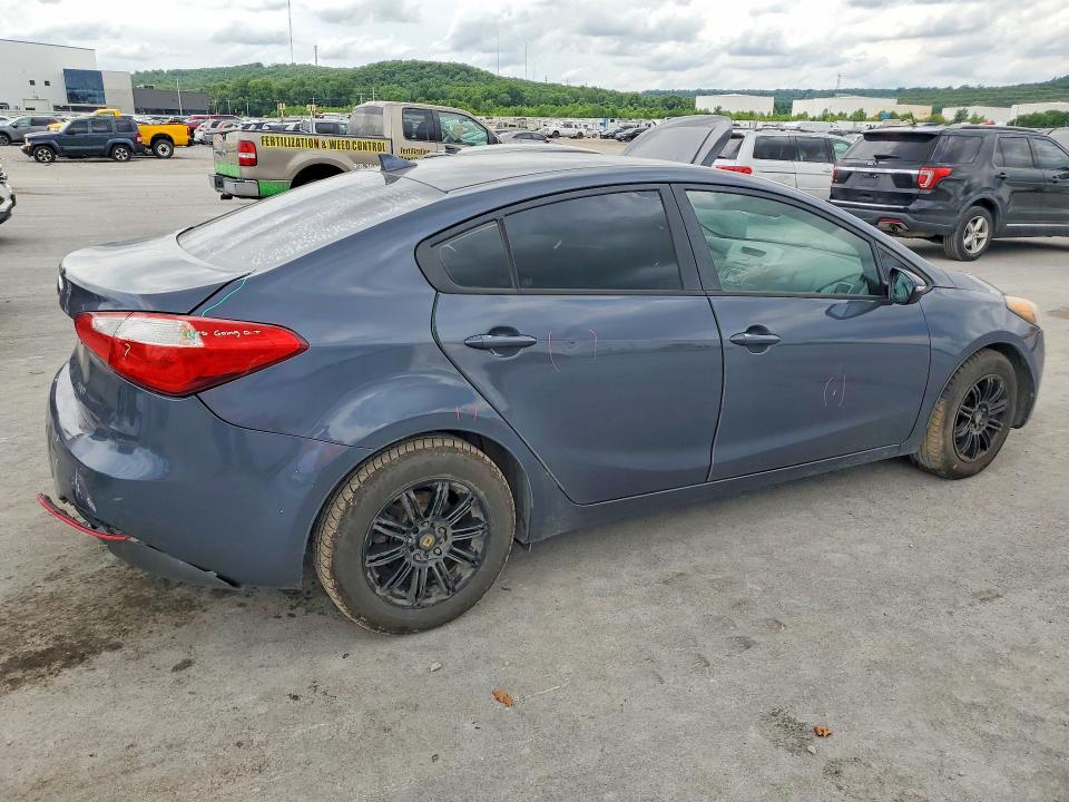 Photo 3 from auction – 2015 KIA FORTE with VIN KNAFX4A62F5380144