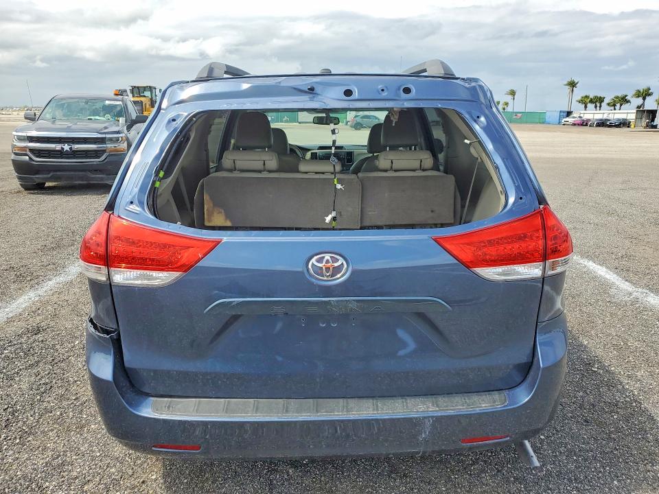 Photo 6 from auction – 2014 TOYOTA SIENNA with VIN 5TDYK3DC2ES508123