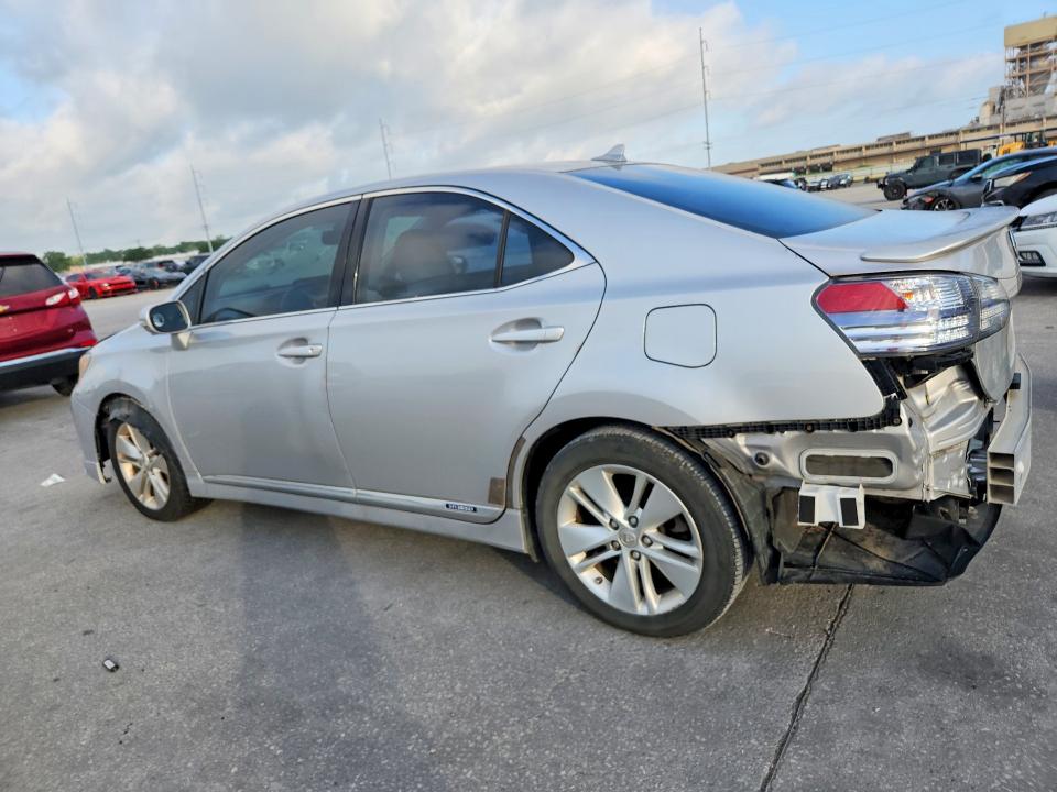 Photo 2 from auction – 2011 LEXUS HS with VIN JTHBB1BA8B2043859