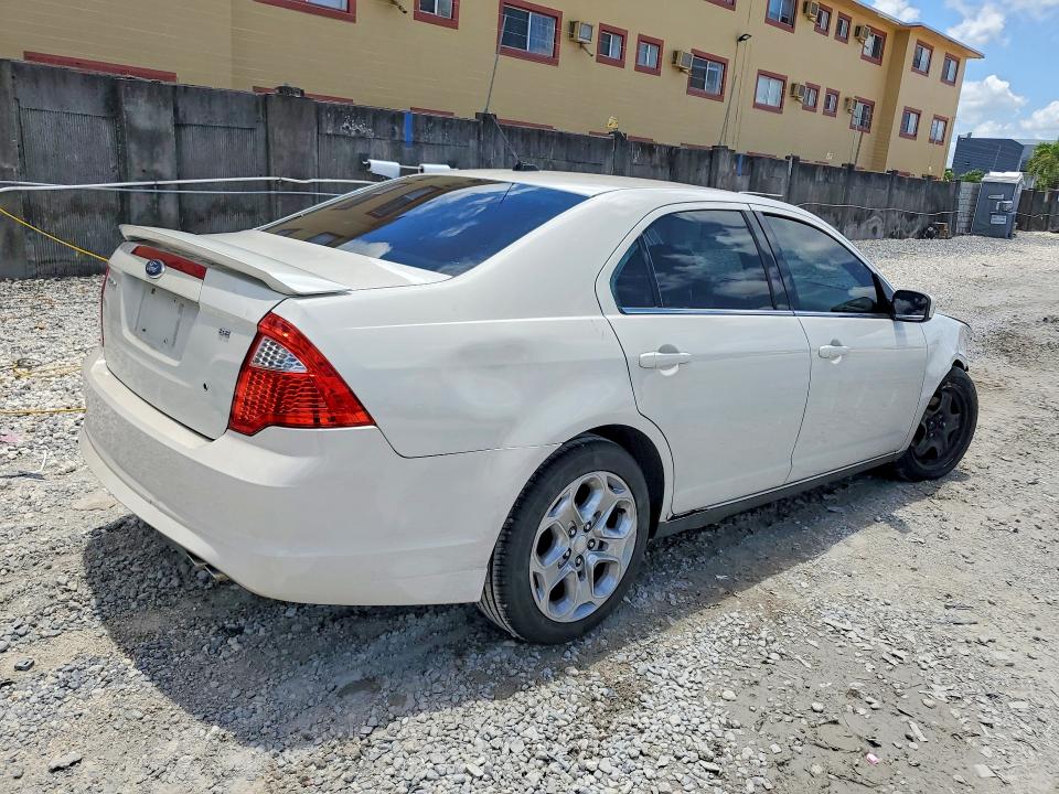 Photo 3 from auction – 2011 FORD FUSION with VIN 3FAHP0HA4BR165067