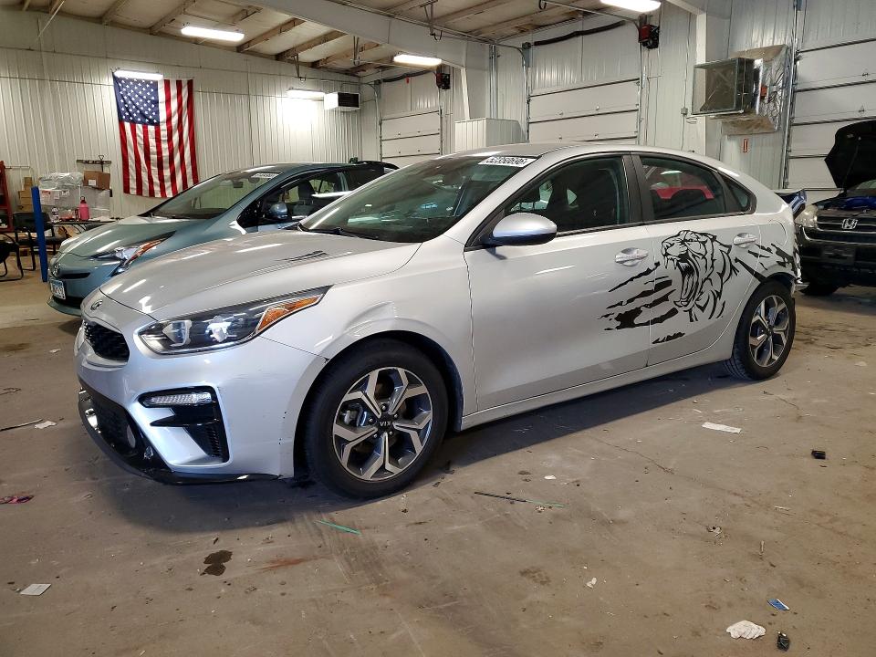 KIA FORTE 2021 with VIN 3KPF24AD2ME338400 - Photo from auction