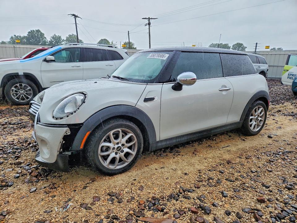 MINI COOPER 2015 with VIN WMWXM5C56FT942422 - Photo from auction