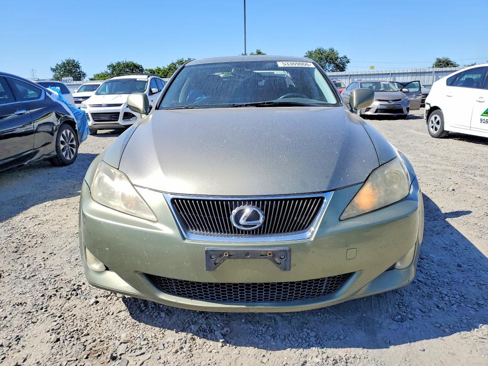 Photo 5 from auction – 2006 LEXUS IS with VIN JTHCK262262006986