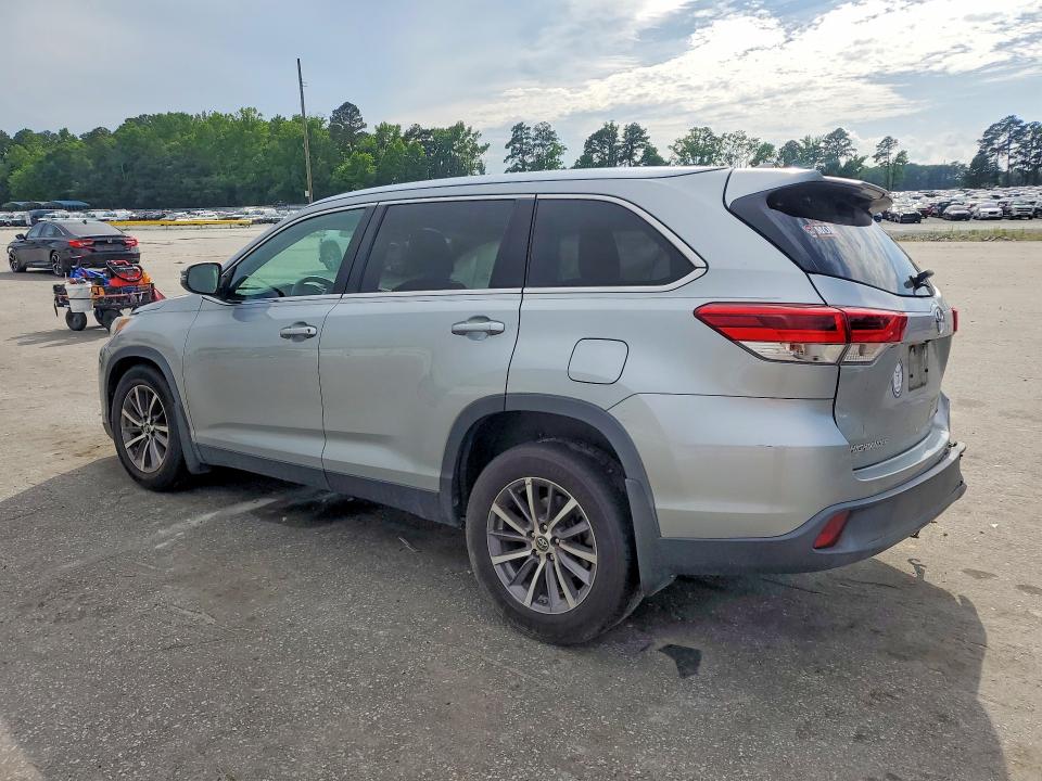 Photo 2 from auction – 2019 TOYOTA HIGHLANDER with VIN 5TDJZRFH5KS959728