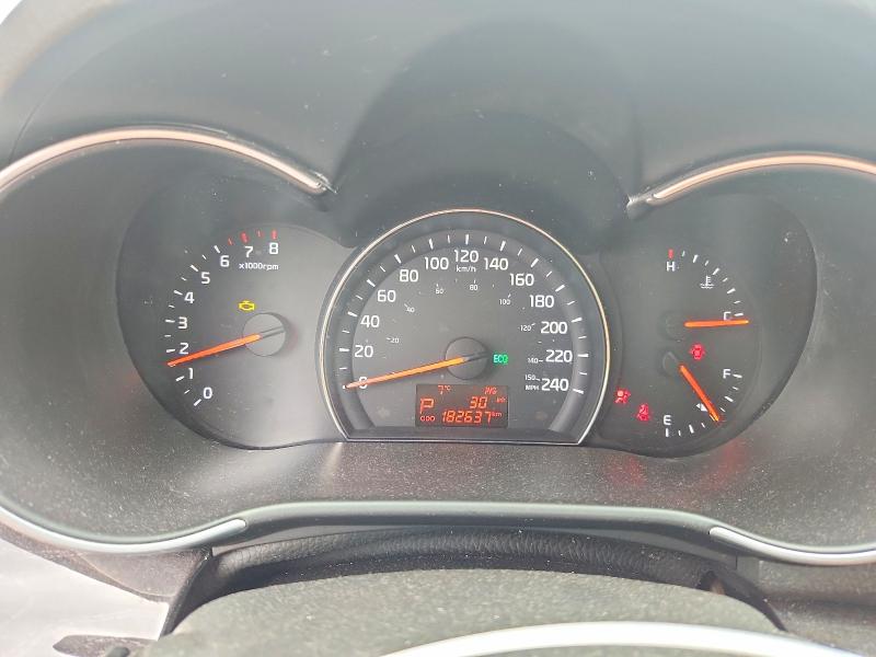 Фото 9 с аукциона – 2015 KIA SORENTO с VIN 5XYKT3A67FG661130