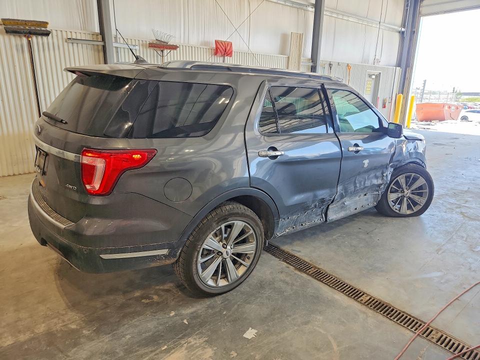 Photo 3 from auction – 2018 FORD EXPLORER with VIN 1FM5K8F8XJGB45496