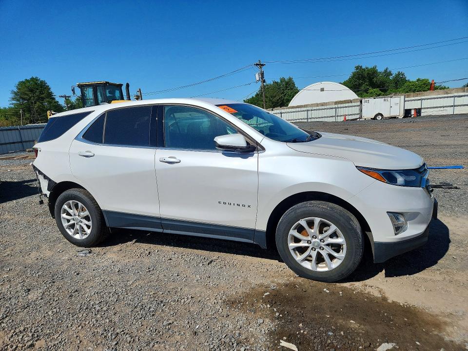 Photo 4 from auction – 2020 CHEVROLET EQUINOX with VIN 3GNAXUEV4LS645590